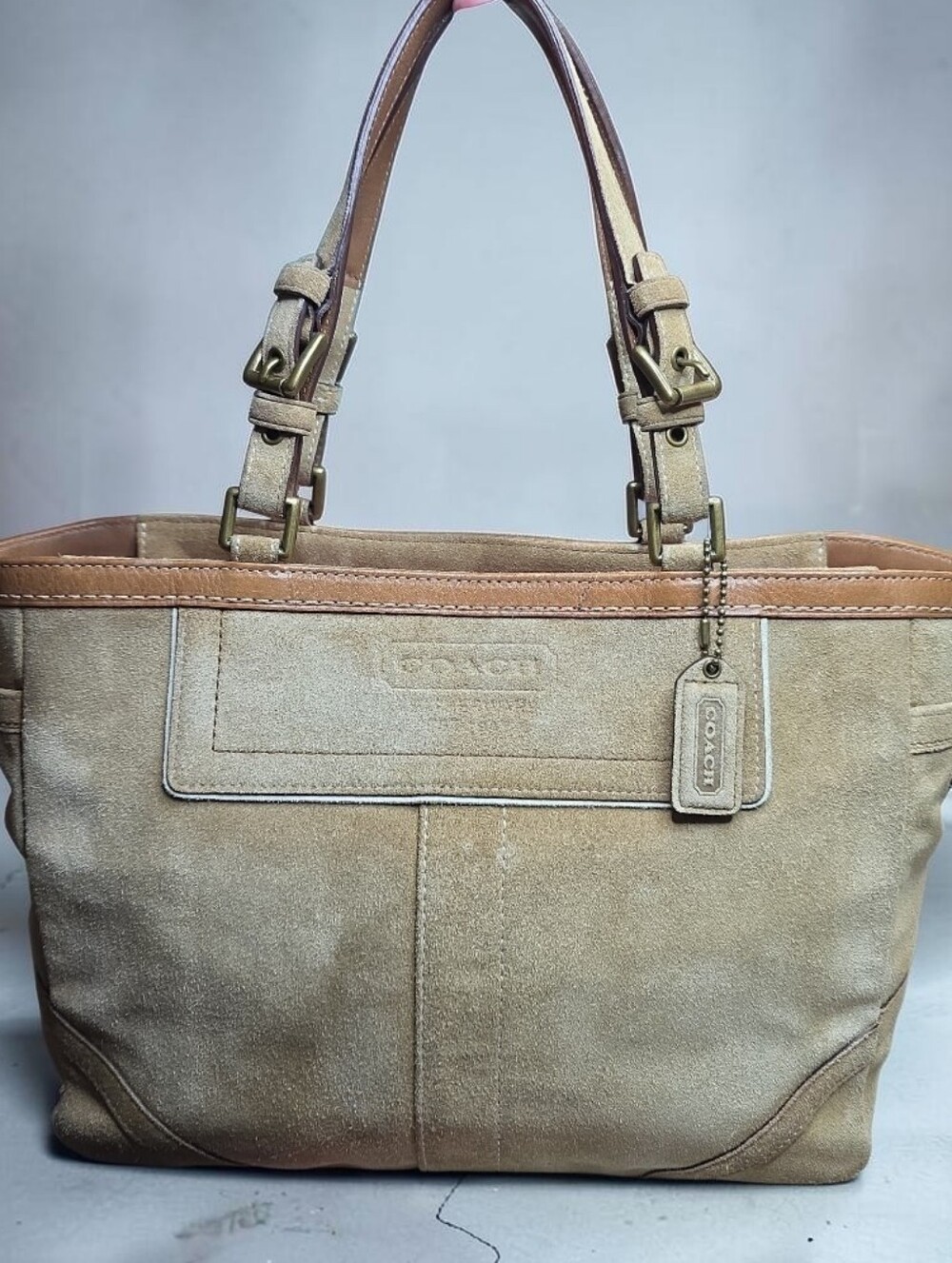 COACH Hamptons tan suede and leather gallery tote EUC
